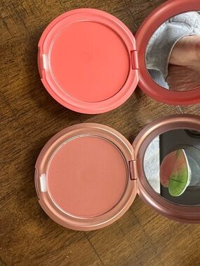 Stila Convertible Color duo in Petunia and Peony